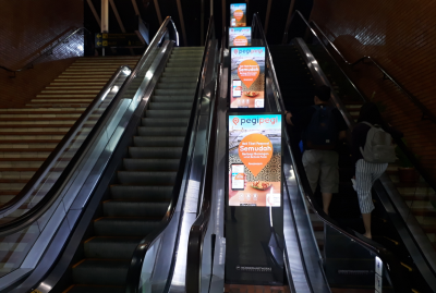 ESCALATOR DEPARTURE AIRPORT SOETTA