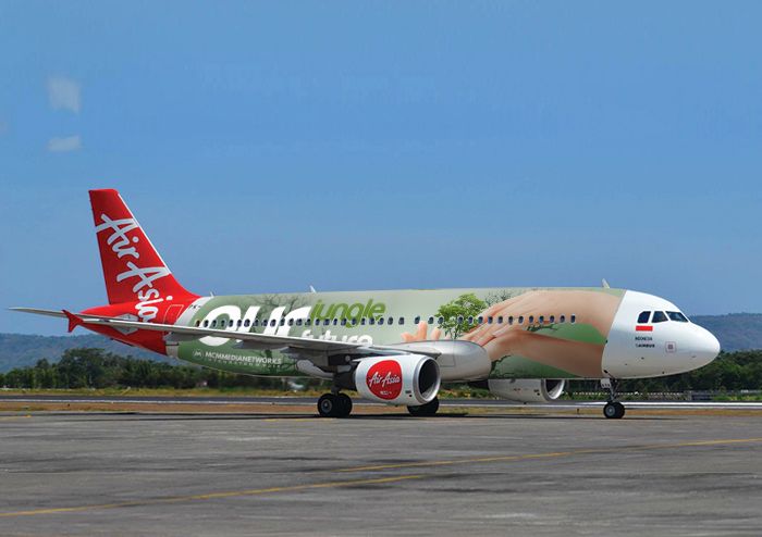 BODY AIRPLANE AIR ASIA