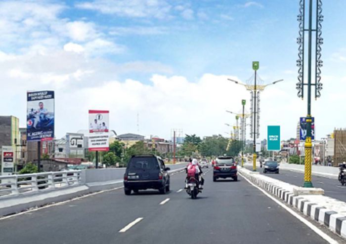 BILLBOARD DEPAN KANTOR DYNASTY ADV PEKANBARU