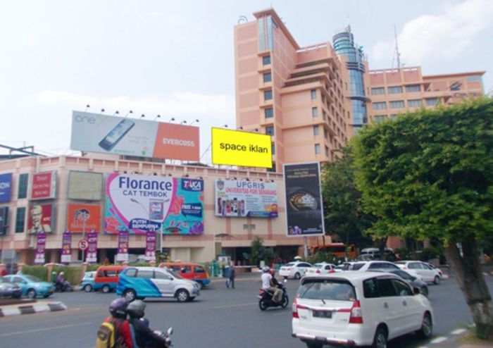 NEONBOX  JL. SIMPANG 5 MALL CIPUTRA 