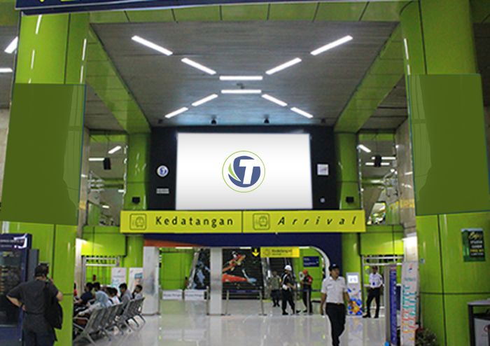 VIDEOTRON GAMBIR TRAIN STATION SOUTH ENTRANCE